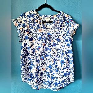 LIZ CLAIBORNE Flutter Sleeve Floral Top